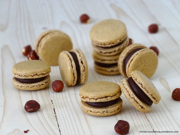 Hazelnut Macarons with Hazelnut Chocolate Ganache Recipe – Nichalicious ...